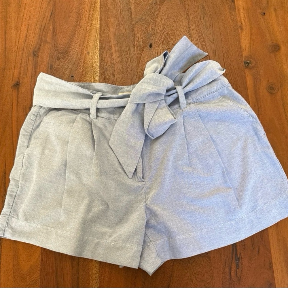 Vineyard Vines NWOT Bow Front Tie Waist Shorts Cornflower Chambray Blue Womens 8